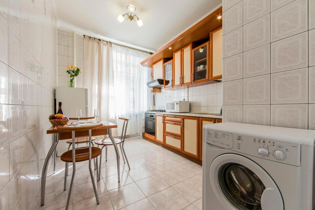 Комфорт- Апартаменти Біля Хрещатика Kiev Esterno foto