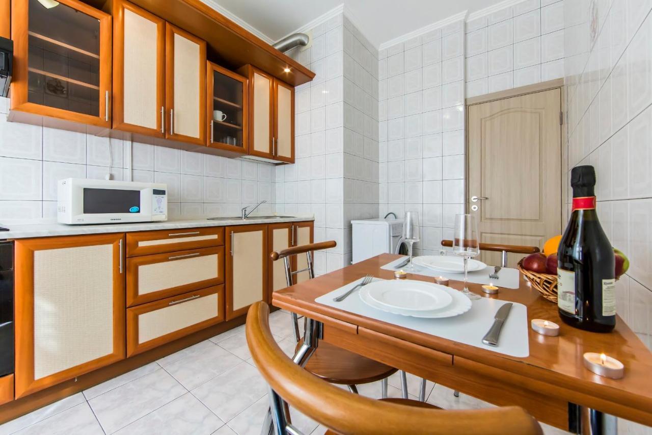 Комфорт- Апартаменти Біля Хрещатика Kiev Esterno foto