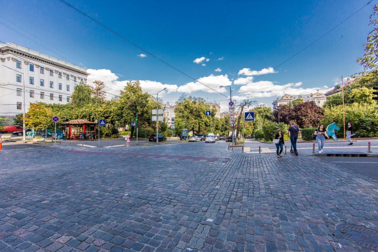 Комфорт- Апартаменти Біля Хрещатика Kiev Esterno foto